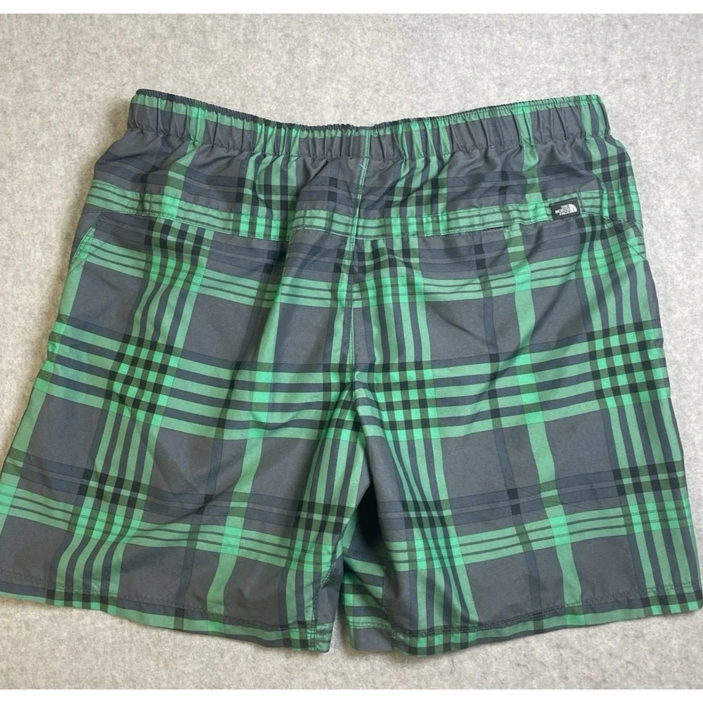 THE North Face Shorts Mens Size LG Plaid Green Swim Suit Trunks Belt and Pockets
